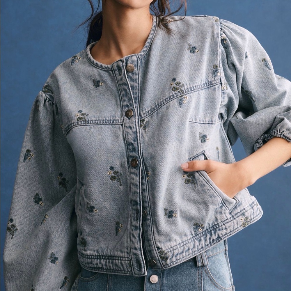 NWT Pilcro Floral Embroidered Denim Jacket size M